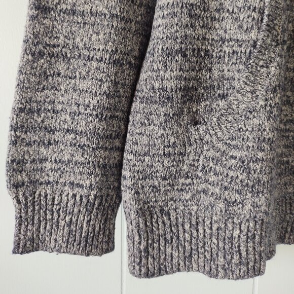 Old Navy Hooded Long-Sleeve Sweater - Picture 5 of 8